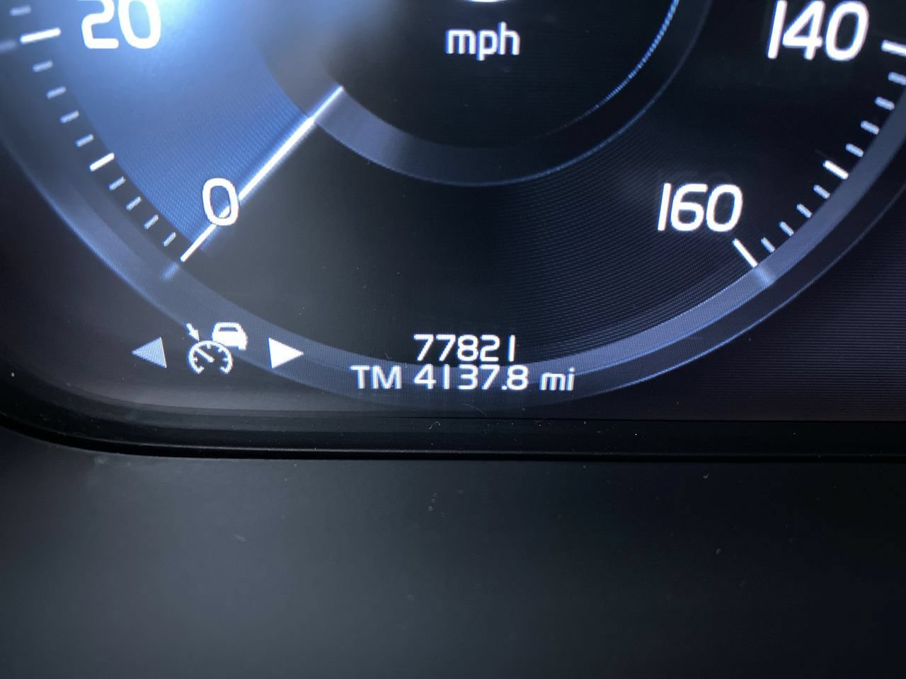 Used 2018 Volvo XC90 T6 Momentum w/ Convenience Package AWD/4WD image 4