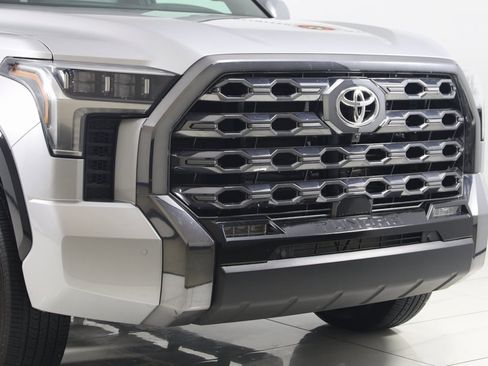 Used 2025 Toyota Tundra Platinum image 41