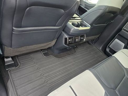 Used 2023 Ford F150 Lightning Platinum image 34