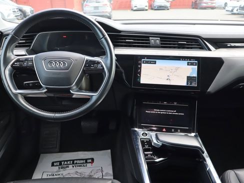 Used 2021 Audi e-tron Premium Plus w/ Premium Plus Package image 11