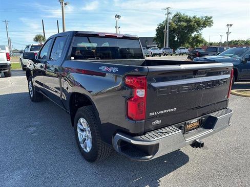 Used 2023 Chevrolet Silverado 1500 LT AWD/4WD image 6