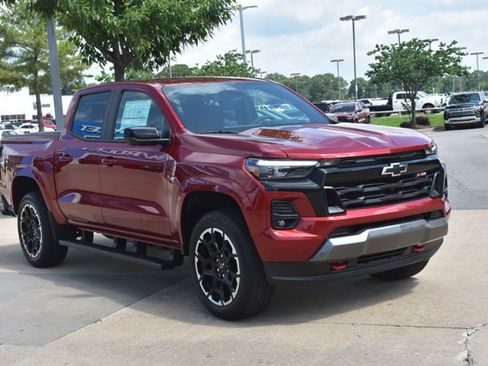 New 2026 Chevrolet Colorado Z71 w/ Technology Package AWD/4WD image 3