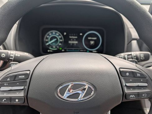 Used 2023 Hyundai Kona SE FWD image 14