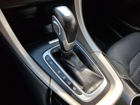 Used 2015 Ford Fusion SE w/ Equipment Group 202A image 15