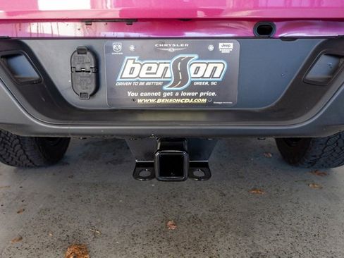 Certified 2024 Jeep Gladiator Sport image 8