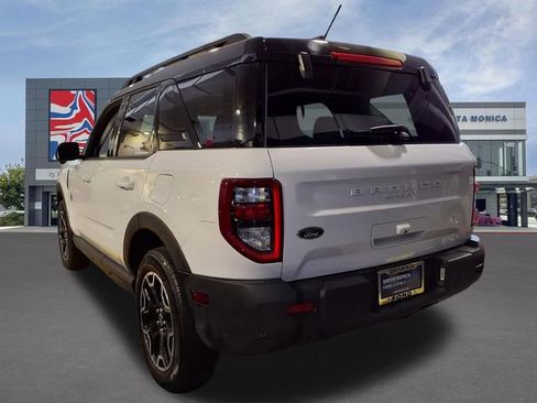 Used 2025 Ford Bronco Sport Outer Banks w/ Outer Banks Tech Package+ AWD/4WD image 3