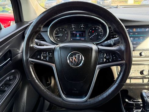 Used 2020 Buick Encore Essence FWD image 18