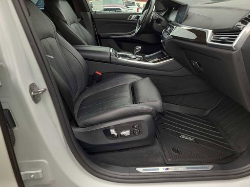 Used 2020 BMW X5 M50i w/ Executive Package image 22