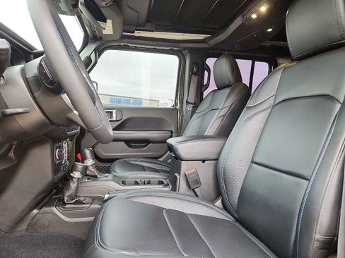 Used 2024 Jeep Wrangler High Altitude image 12