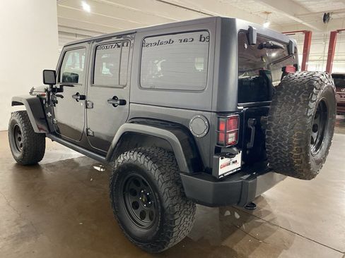 Used 2015 Jeep Wrangler Unlimited Sport image 6