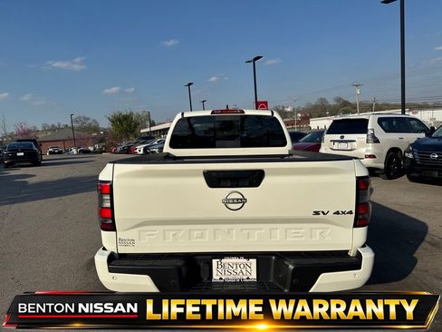 Used 2024 Nissan Frontier SV w/ SV Convenience Package AWD/4WD image 9