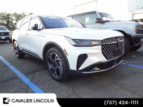 Used 2026 Lincoln Nautilus Premier w/ Equipment Group 102A AWD/4WD image 1