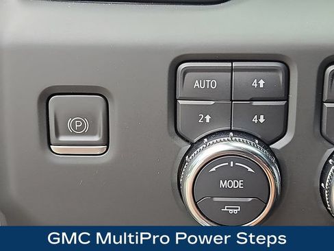Used 2023 GMC Sierra 1500 Denali w/ Denali Reserve Package AWD/4WD image 9