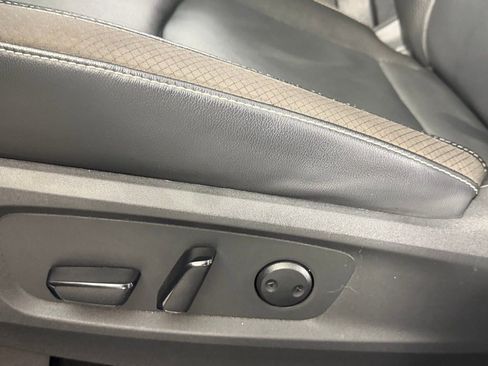 Used 2022 Nissan Pathfinder SL w/ SL Premium Package image 24