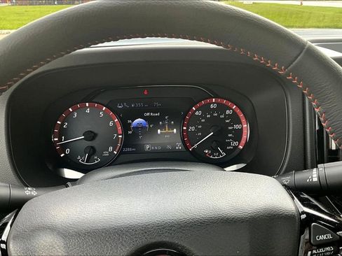Certified 2025 Nissan Frontier PRO-4X AWD/4WD image 14