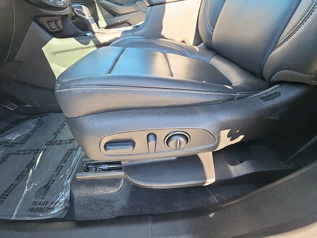 Used 2023 Chevrolet Traverse LT AWD/4WD image 10