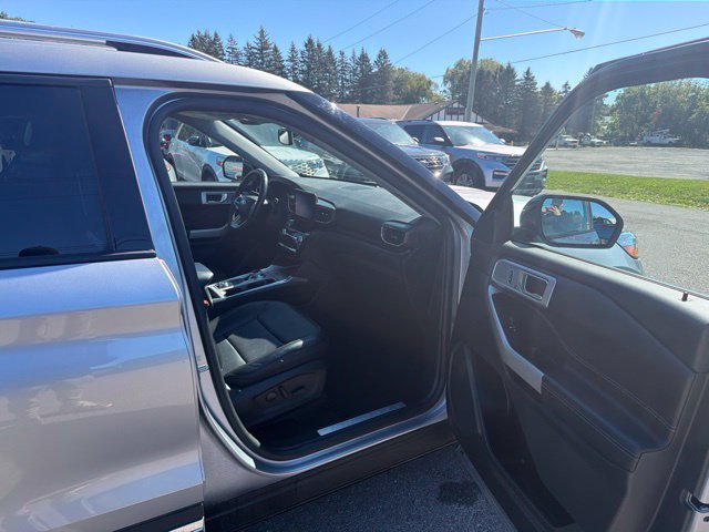 Used 2022 Ford Explorer Limited AWD/4WD image 33