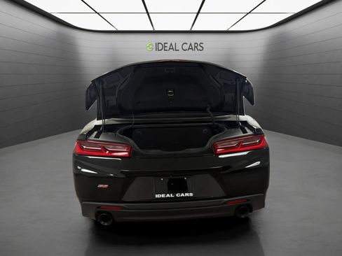 Used 2018 Chevrolet Camaro SS RWD image 9