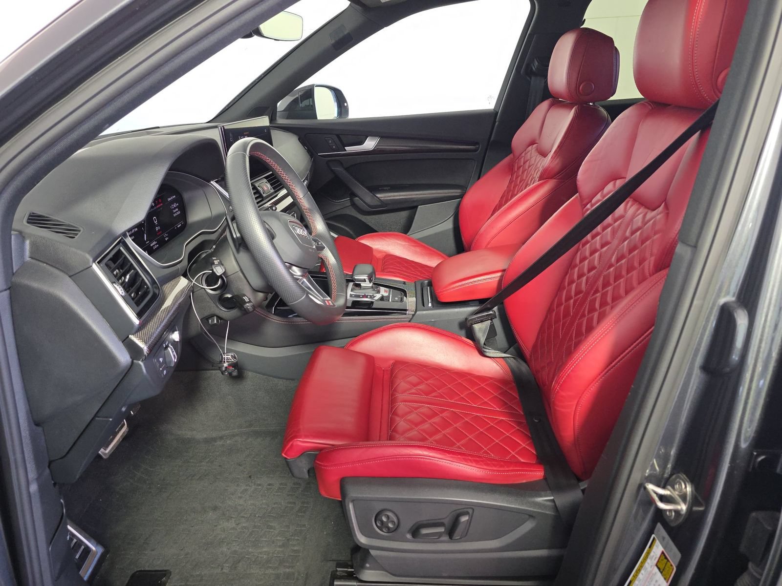 Used 2023 Audi SQ5 Prestige w/ Prestige Package AWD/4WD image 6