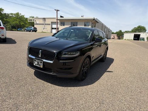 Used 2023 Lincoln Nautilus Reserve w/ Equipment Group 201A AWD/4WD image 4