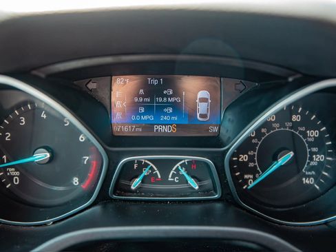 Used 2015 Ford Focus Titanium FWD image 19