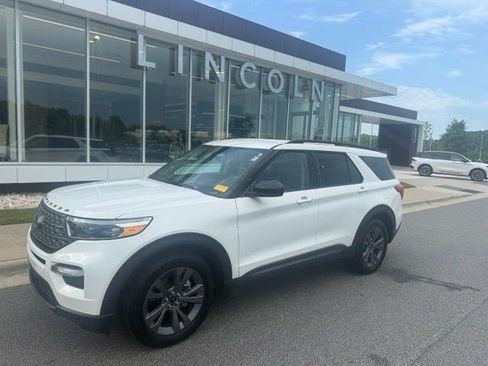 Used 2023 Ford Explorer XLT w/ Equipment Group 202A RWD image 1