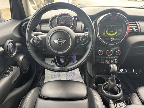 Used 2018 MINI Cooper 4-Door Hardtop FWD image 21