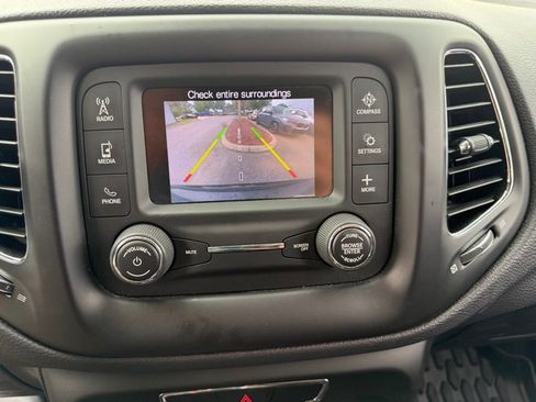 Used 2018 Jeep Compass Sport FWD image 30