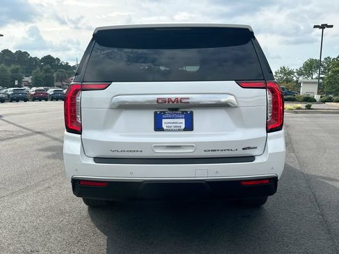Used 2023 GMC Yukon XL Denali w/ Denali Reserve Package AWD/4WD image 15