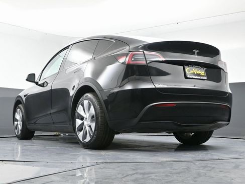 Used 2023 Tesla Model Y Long Range image 56