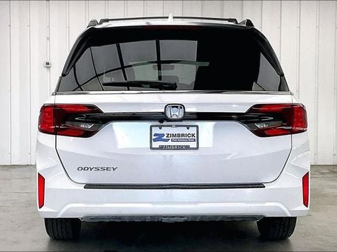 New 2026 Honda Odyssey EX-L image 4