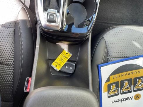 Used 2024 Chevrolet Trax LT FWD image 13