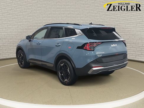 New 2026 Kia Sportage EX image 7
