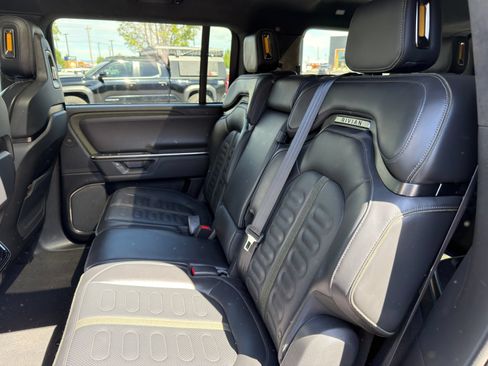 Used 2025 Rivian R1S Adventure AWD/4WD image 9