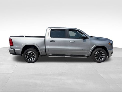 Used 2025 RAM 1500 Laramie AWD/4WD image 7