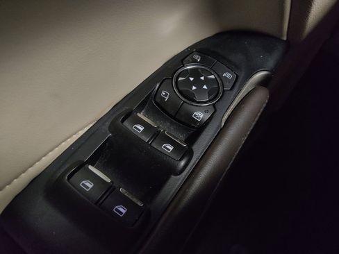 Used 2018 Lincoln MKC Select w/ Select Plus Package FWD image 27