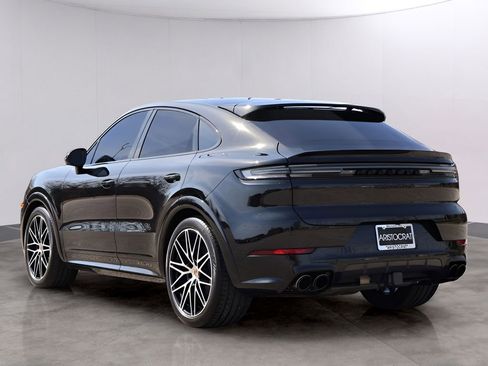 Certified 2025 Porsche Cayenne GTS w/ Technology Package image 3