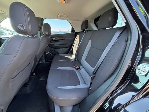 Used 2025 Chevrolet TrailBlazer LT FWD image 36