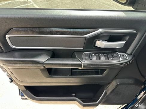 Used 2024 RAM 2500 Big Horn w/ Night Edition AWD/4WD image 27