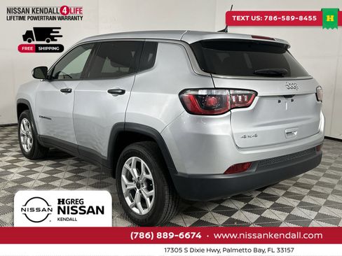 Used 2025 Jeep Compass Sport image 8
