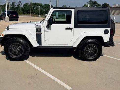 Used 2018 Jeep Wrangler Sport AWD/4WD image 6