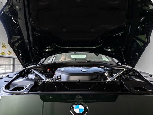 Certified 2025 BMW Z4 M40i w/ Edition image 29