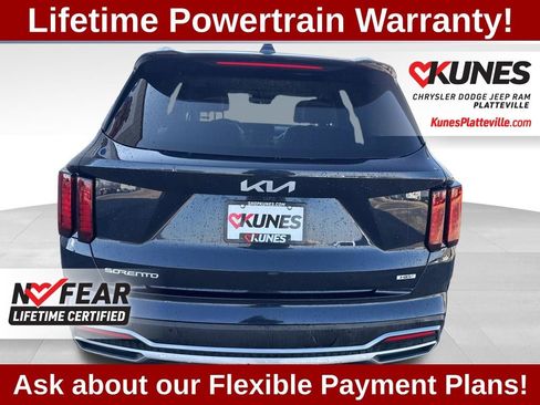 Used 2023 Kia Sorento EX AWD/4WD image 5