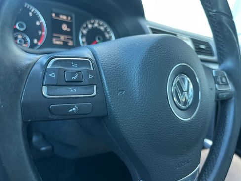 Used 2013 Volkswagen Passat 2.5 SE FWD image 22