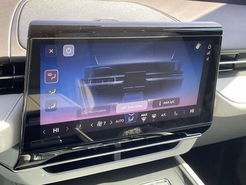 New 2026 Lincoln Nautilus Reserve image 24