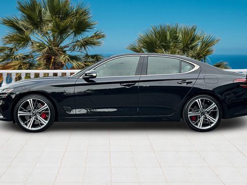 Used 2025 Genesis G70 2.5T w/ Sport Prestige Package image 8