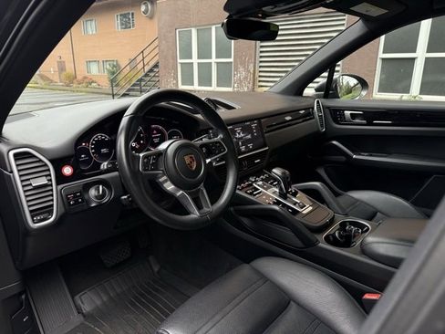 Used 2019 Porsche Cayenne image 9