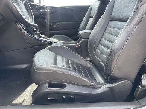 Used 2016 Buick Cascada Premium image 22