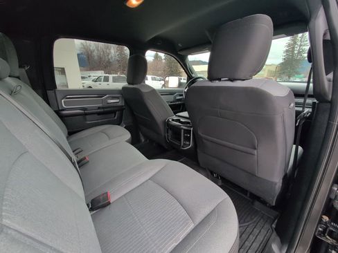 Used 2021 RAM 2500 Big Horn w/ Level 1 Equipment Group image 20