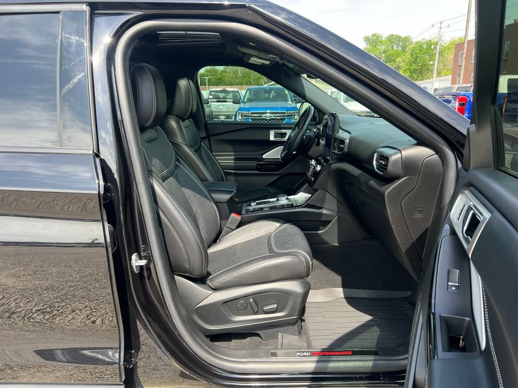 Used 2023 Ford Explorer ST w/ Equipment Group 401A AWD/4WD image 23